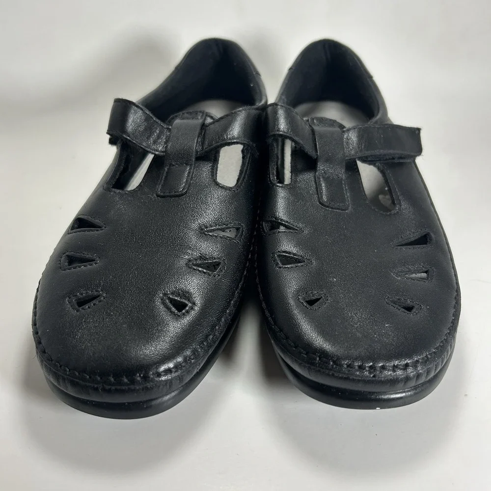SAS Roamer Womens Black Leather T-Strap Comfort Loafer Fisherman Shoes 9.5 W